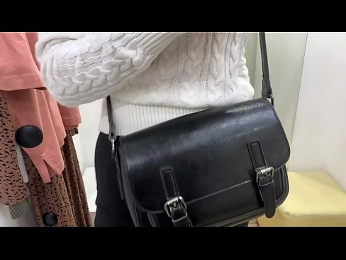 ❤️ ציבור מאַסטערביישאַן פון יונג הור פעראַלבעררי מיט אַ דילדאָ אין די פּאַסן צימער ❤️ סעקס ווידעא ביי אונדז